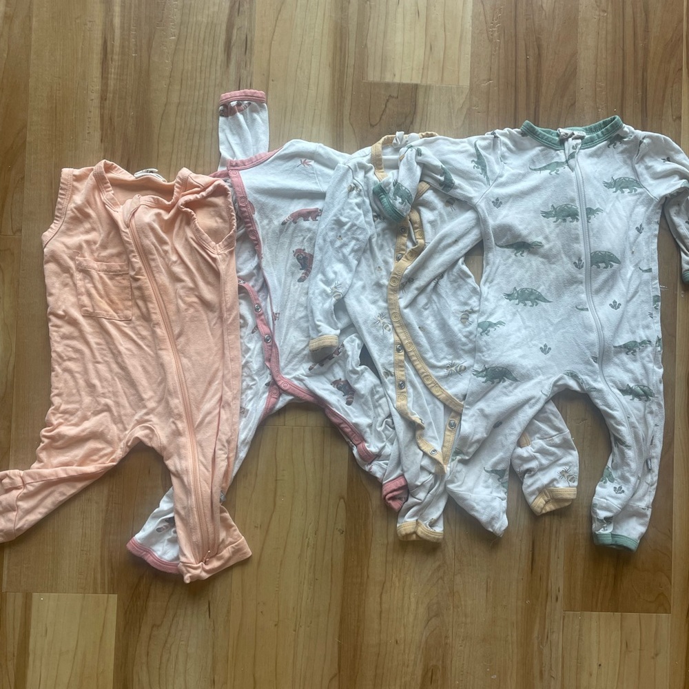 3-6mo Kyte Baby Rompers - Bundle of 4 (Papaya, Buzz, Dino, Red Panda). PLAY